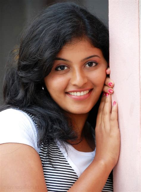Actress Anjali Latest Cute Smile Stills