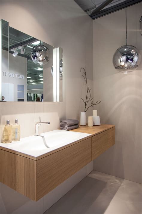 Shop for bronze vanity lights and the best in modern furniture. Stylish Ways To Decorate With Modern Bathroom Vanities