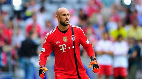 It might have taken pepe reina some time, but the spaniard finally made his bundesliga debut for bayern munich on saturday. Pin en Bayern Munich