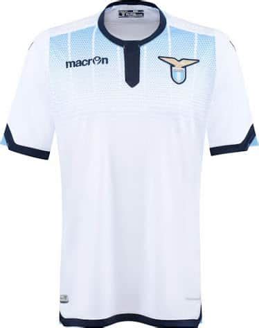 Cette page donne un rapide aperçu de la saison 66/67 du club. Les maillots 2015-2016 de la Lazio Rome par Macron