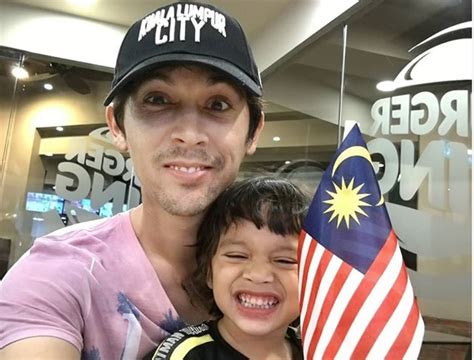 Juni 1967) er en malaysisk politiker, der har tjent som minister for energi og naturressourcer i den regerende perikatan muhd zulkifli mohd zakaria ( pas ). Sam Bunkface Tidak Tolak Jodoh Untuk Berkahwin Lagi