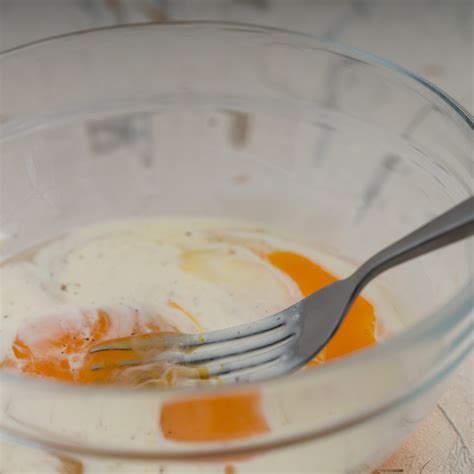 Once the eggs are cooked and seasonings are mixed in serve hot with the lime sections, chopped green onions and thai peppers as a printable recipe below. Scrambled eggs preparation | Egg yolks and egg whites in ...