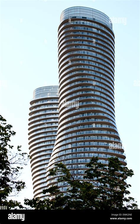 Absolute Towers Mississauga En Toronto Marilyn Monroe Edificios