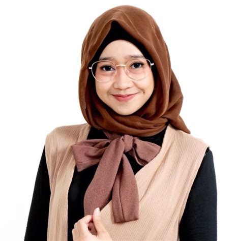 Intip Cantiknya Mahasiswi Bandung Yang Siap Audisi Sunsilk Hijab Hunt