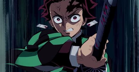 Manga readers will recognize what's going on, from kyojuro rengoku confronting the demonic presence in the train, to tanjiro's battle with enmu atop the vehicles. Demon Slayer Movie Debuts Spoilery New Trailer Ahead of Special Release - Neev Media News
