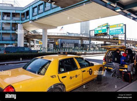 New York City Laguardia Airport Hi Res Stock Photography And Images Alamy