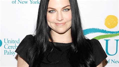 Evanescence Singer Amy Lee Is Pregnant With First Child