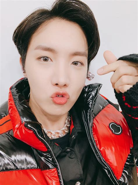 j hope s tweet it s a secret that i fell asleep yesterday~🤮🤯 do receive uh lot of new year s