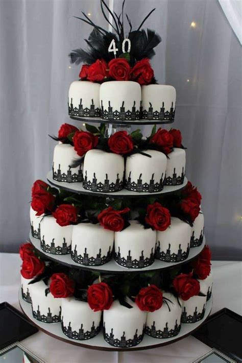 Birthday cake with candles for 40th birthday. Noeleen's 1920's 40th themed birthday celebrations | CatchMyParty.com | Cupcake cakes, Cake ...