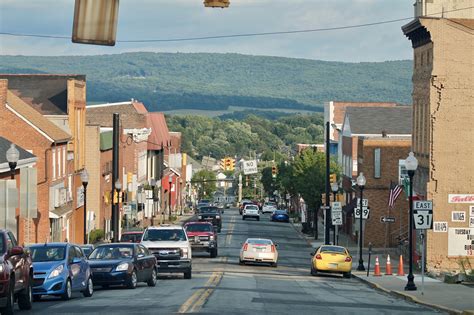 14 Friendly Small Towns Near Pittsburgh