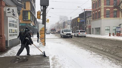 Heavy Snowfall Hits Greater Toronto Area During First Winter Storm Of