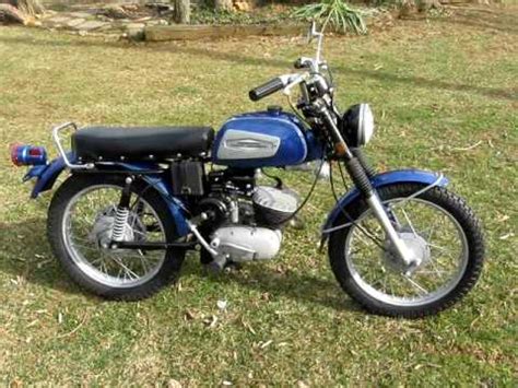 Registered with the antique motorcycle society need to sell, make a reasonable offer!! 1971 Harley 125 MLS 125cc made by Aermacchi - YouTube
