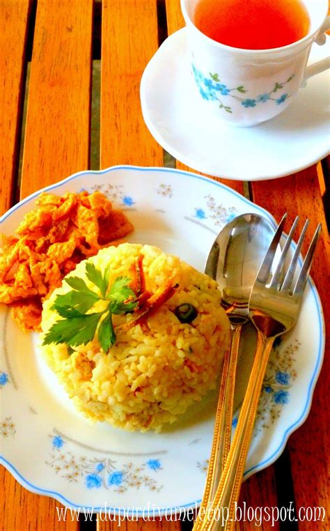 Makan nasi putih panas panas dengan daging goreng kunyit pasti sedap! DAPUR DIVA MELETOP: Resepi : Nasi Goreng Kunyit