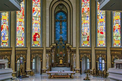 Hal itu terlibat dari desain atapnya. Gereja Katedral Santo Yoseph Pontianak ~ JEJAK PONTIANAK