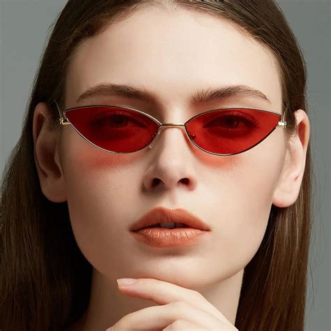 2019 Vintage Fashion Small Cat Eye Sunglasses Women Metal Frame Black Red Pink Cateye Sun