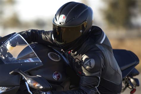 The 10 Best Motorcycle Helmets Of 2017 Digital Trends