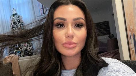 Jersey Shore Fans Think Jenni Jwoww Farley Looks Unrecognizable In Old Photos Taken Before