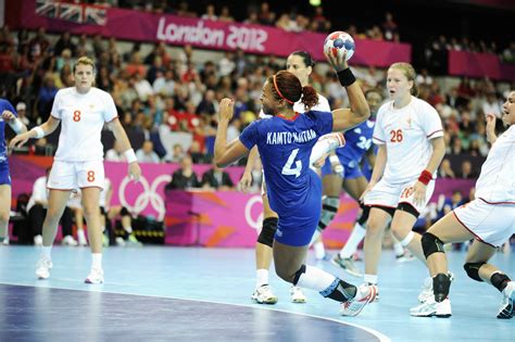 The brest bretagne handball goalkeeper recently extended her contract through 2020/21. «On a envie de les secouer !» - Le Mondial de Cléopâtre ...