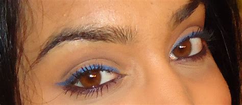 Today i'm going to show you a makeup tutorial on how to make brown eyes pop with blue eyeliner! Make brown eyes pop- Brown eye makeup | Flickr - Photo Sharing!