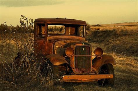 i am fascinated by old rusty abandoned cars abandoned cars rusty cars antique cars