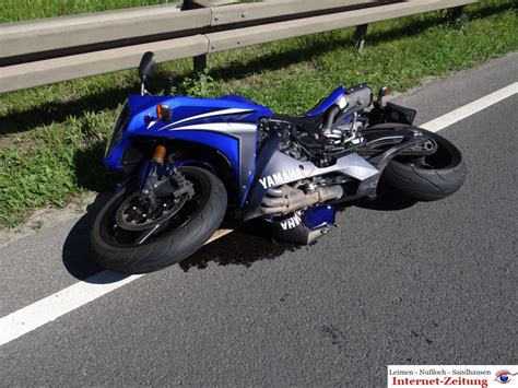 Check spelling or type a new query. Motorrad-Unfall B3 - Zwei Fahrer verletzt ...