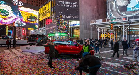 Photos Times Square Celebrates 2021 In A Pandemic New Years Eve