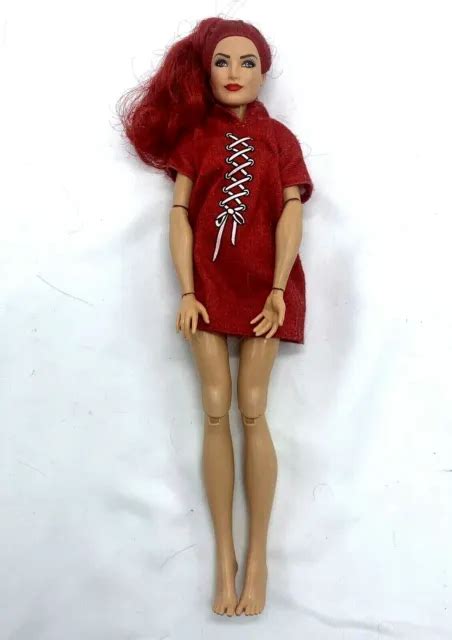 Mattel Wwe Superstars Fashion Doll Eva Marie Articulated Red Lips