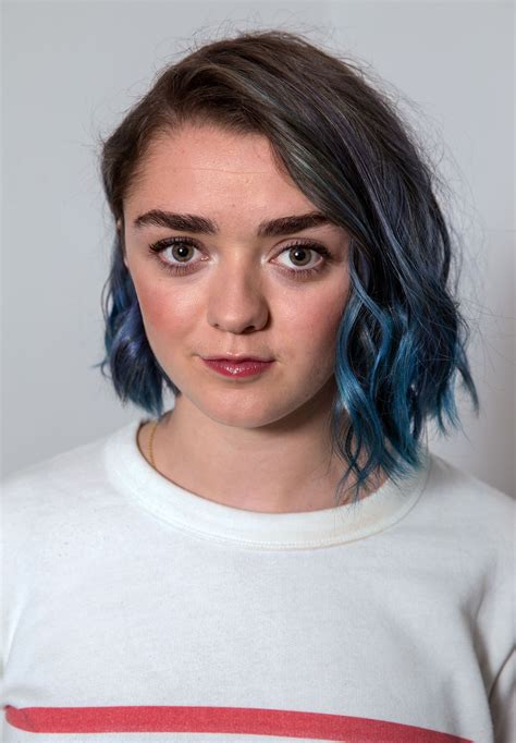 Maisie Williams Blue Hair Big Eyes Maisie Williams Blue