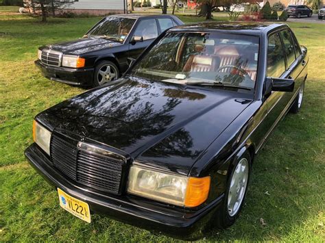 Ssw wprowadza w ruch tylne koła samochodu. 1988 Mercedes-Benz 190E 2.6 5 Speed All Original | Deadclutch