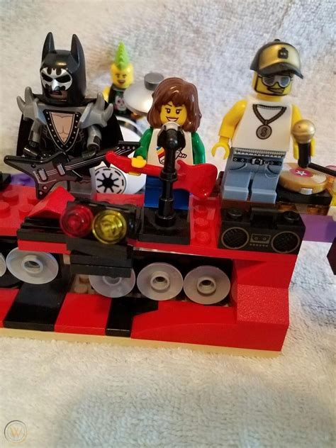 Lego Rock Band Minifigure Set 850486 Batman Disco Dj Instrument Rapper