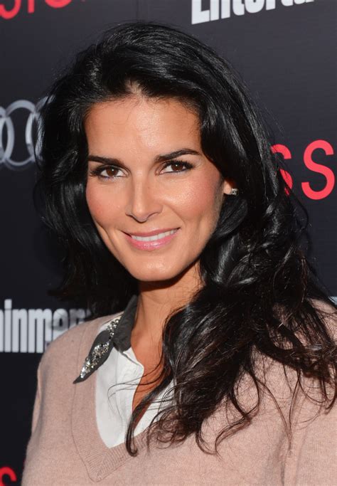 Absolutely Angie Harmon Hq Photos Of Angie Harmon At The Entertainment