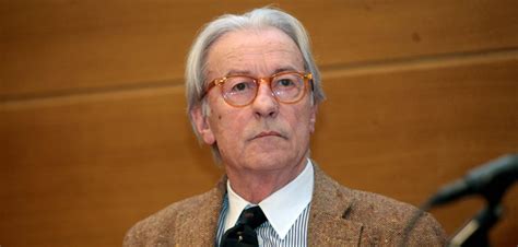 Per un'adeguata risposta all'opinione del giornalista, ci siamo rivolti direttamente a don ersilio. Vittorio Feltri, amara verità: "La fine del calcio ...