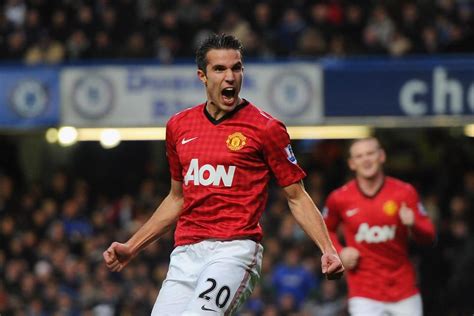 Namaku rini, usiaku sekarang 23 tahun, aku bekerja sebagai salah satu karyawati di bumn besar di jakarta. Cerita Van Persie Main Dengan Para Senior Man United