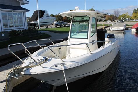 2014 Boston Whaler 250 Outrage Center Console For Sale Yachtworld