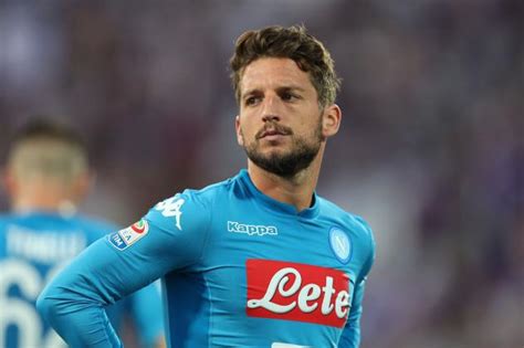 Chelsea are rumoured to have their eye on kalidou koulibaly and dries mertens with the serie a stars' napoli side reportedly facing a cashflow. Manchester United FC transfer news: Red Devils consider signing Dries Mertens | Soul Central ...