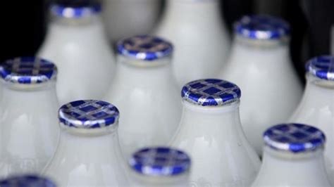 First Milk Pay To Dairy Farmers Delayed By Two Weeks Bbc News