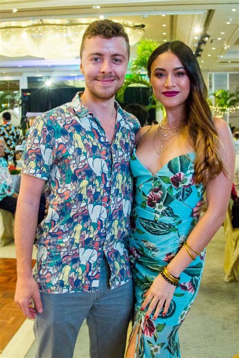 A chat with tunku elana khyra feat. Tunku Dara Naquiah & Tunku Datuk Mudzaffar's 'Hawaii 5-0 ...