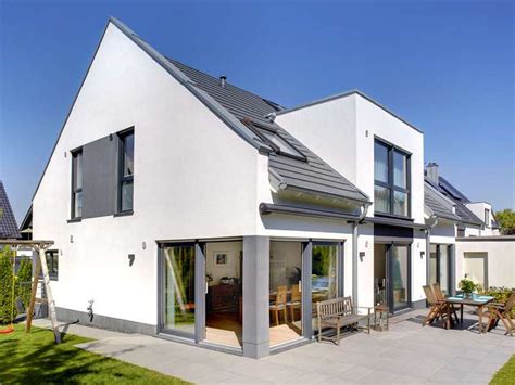 Familie reichert ist überwältigt, denn heute findet das rohbaufest ihres massivhauses statt. Kern-Haus - Stadtnah und mit individuellem Style