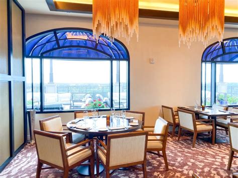 How To Use The NEW Disney Dining Plan Plus - Disney Trippers