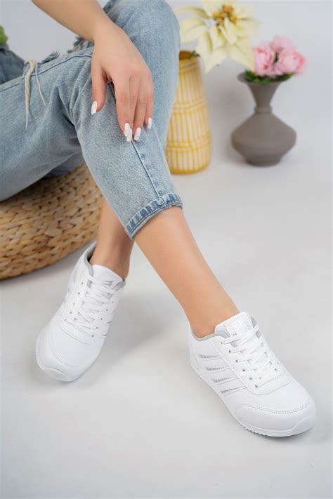 Bağcıklı Fileli Beyaz Kadın Spor Ayakkabı Online Giyim ve Ayakkabı Sitesi