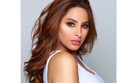 اسم زوج فوز الفهد وأهم المعلومات عنه وبذلك نكون قد وصلنا إلى نهاية مقالنا والذي تحدثنا من خلاله عن عمر سارة الودعاني وحساباتها الرسمية على مواقع التواصل الاجتماعي سناب شات. بالفيديو: وجدنا لكِ المستحضر الثوري خلف حيوية شعر فوز ...