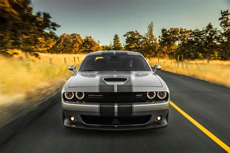 Review A Week With The Monstrous 2017 Dodge Challenger Srt Hellcat
