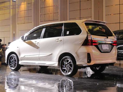 Toyota Pelanggan Low Mpv Kini Doyan Mobil Berfitur Lengkap Berita