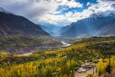 Incredible mountain landscapes are set against a backdrop of desert forts and stories of sultans and djinns. Pakistan travel - Lonely Planet