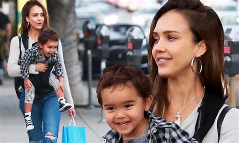Jessica Alba Looks Radiant As She Indulges In Some Holiday Shopping