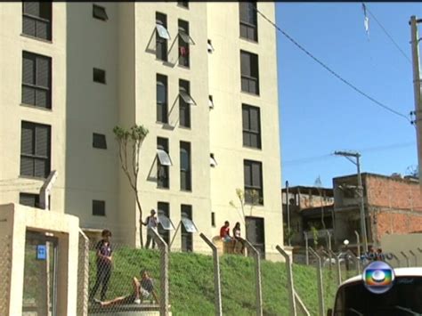 Famílias invadem apartamentos da COHAB na Zona Leste SP1 G1
