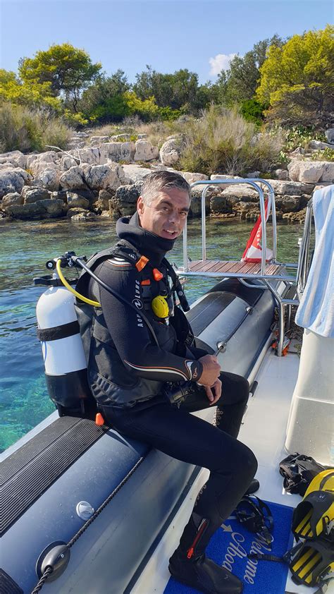 Boat Diver Specijalnost Scuba Diving In Trogir Croatia