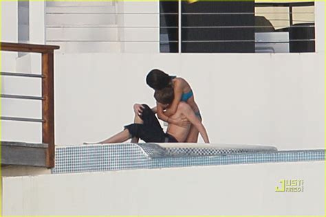 Caught Selena Gomezandjustin On A Romantic Vaca