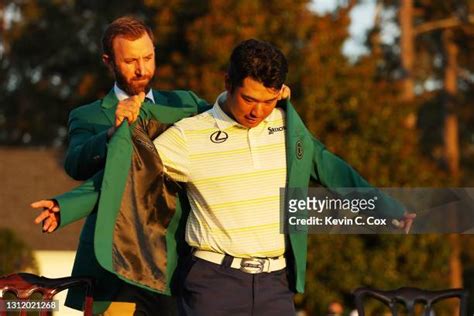 Masters Green Jacket Photos And Premium High Res Pictures Getty Images