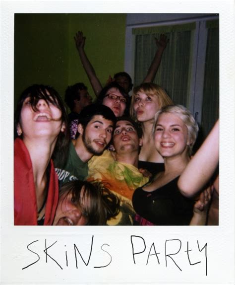 Skins Party Polaroid De Marso